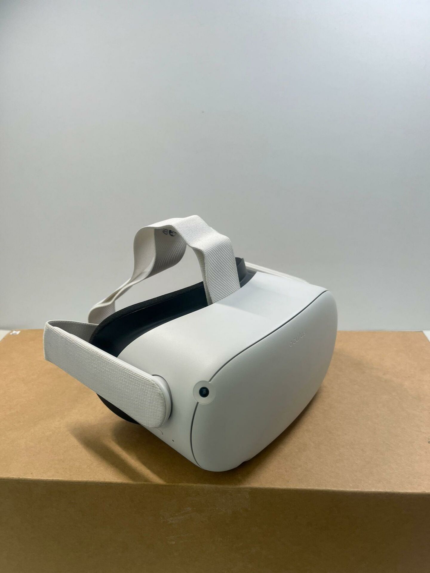 Oculus Quest 2 256 GB Kablosuz VR Sanal Gerçeklik Gözlüğü (OUTLET) (12 AY EVOFONE GARANTİLİ)