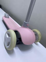 Xiaomi Mitu Pembe 3 Tekerlekli Işıklı Çocuk Scooter (OUTLET) (12 AY EVOFONE GARANTİLİ)